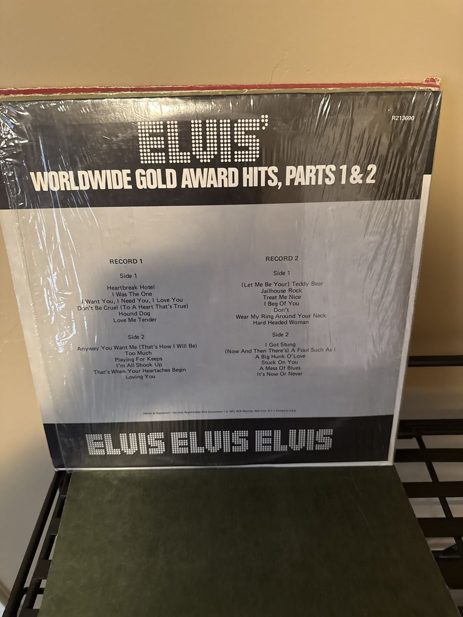 Elvis Presley Worldwide Gold Award Hits Parts 1 & 2 Vinyl Record Album