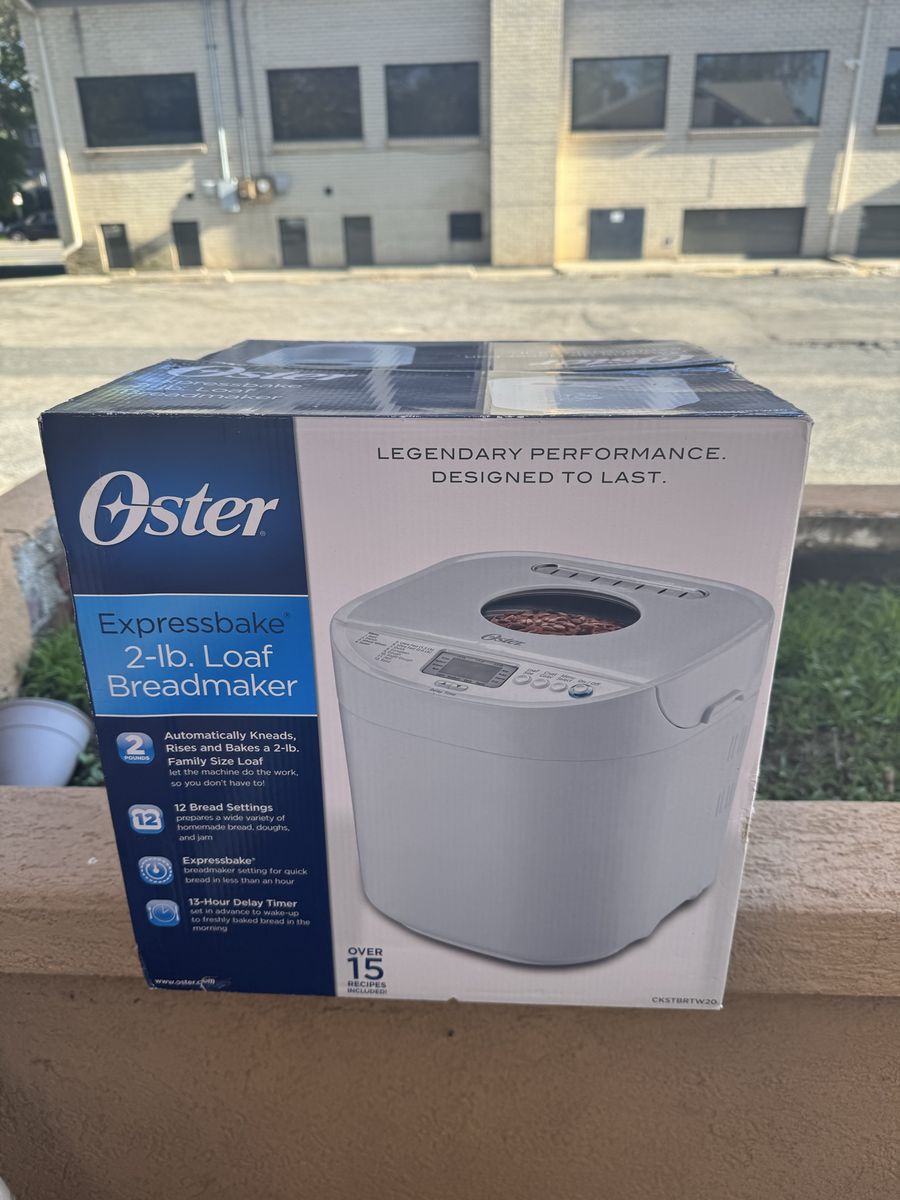 New Oster Expressbake 2-Lb Loaf Breadmaker