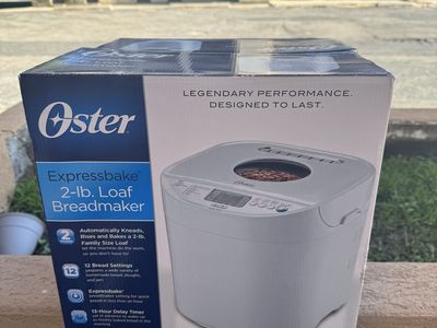 New Oster Expressbake 2-Lb Loaf Breadmaker