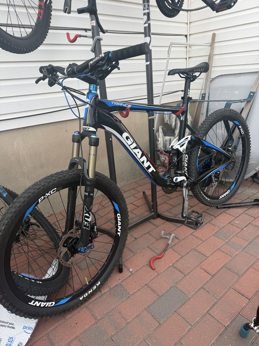Giant Trance full suspension bike LARGE