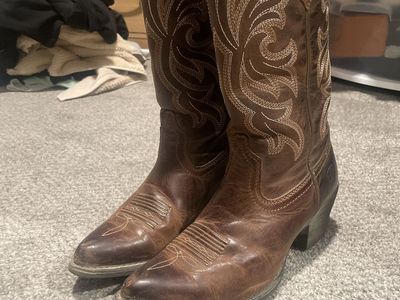 Ariat Round-Up 6.5