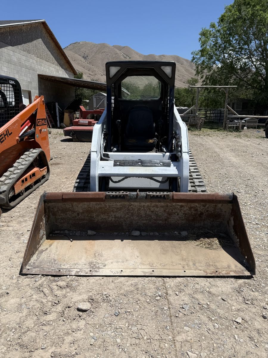 2005 Bob Cat T180