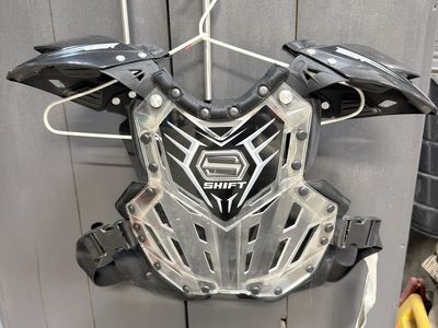 Shift ProFlex Roost Deflector/Chest Guard - Size M