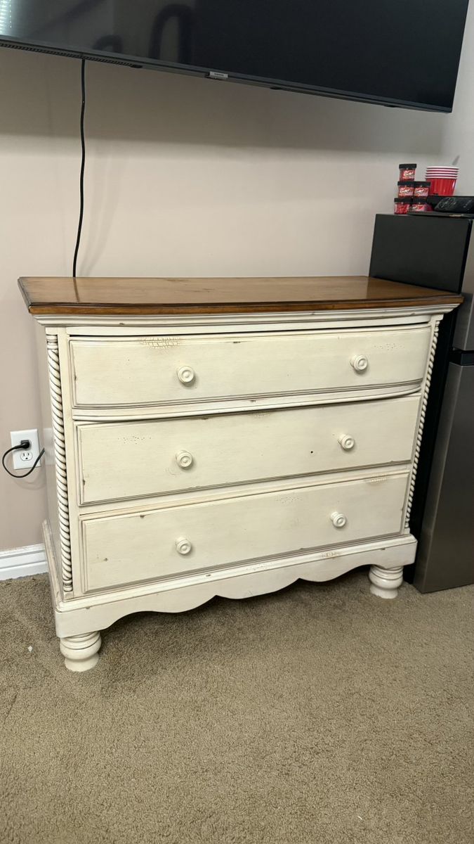 Main image 4