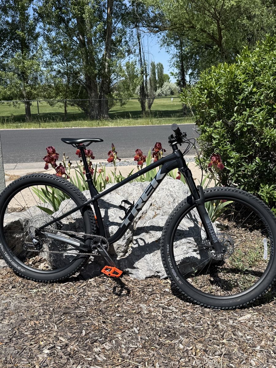2024 Trek Roscoe 7 - Size M/L