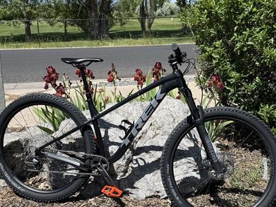 2024 Trek Roscoe 7 - Size M/L
