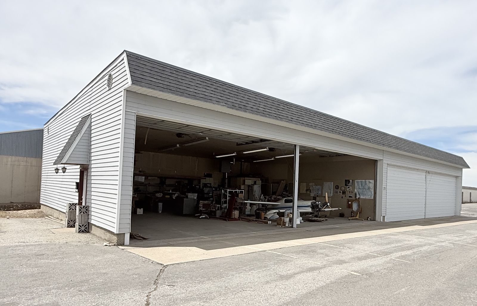 Main image 8