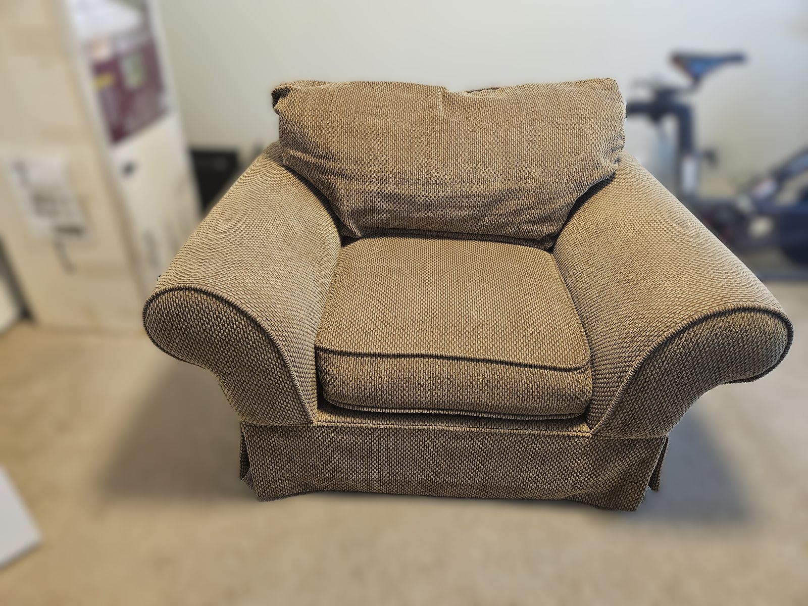 Main image 4
