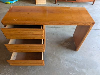 Small desk