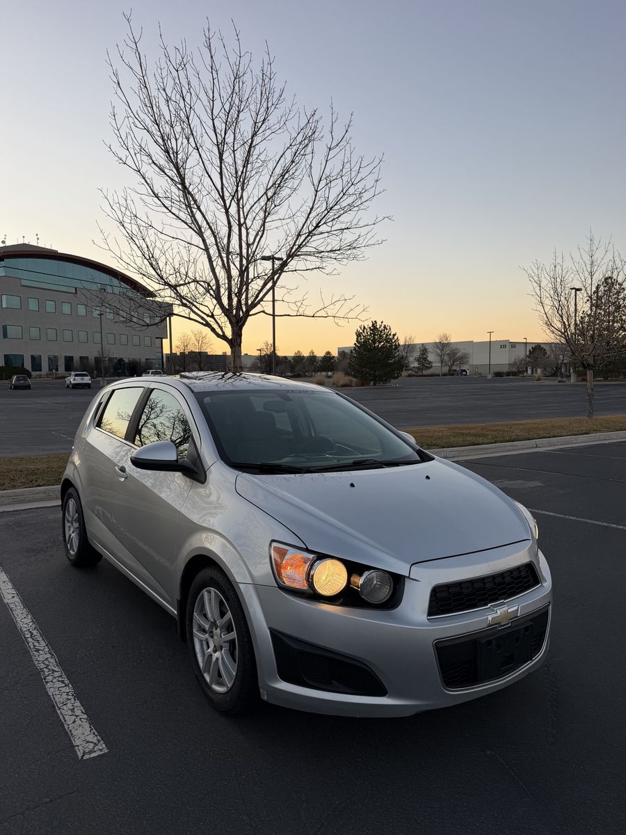 2016 CHEVROLET SONIC LT Auto