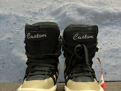 New Custom Lace Up Size 8 Snowboard Boot