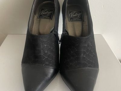 Vintage by Jeffrey Campbell Booties