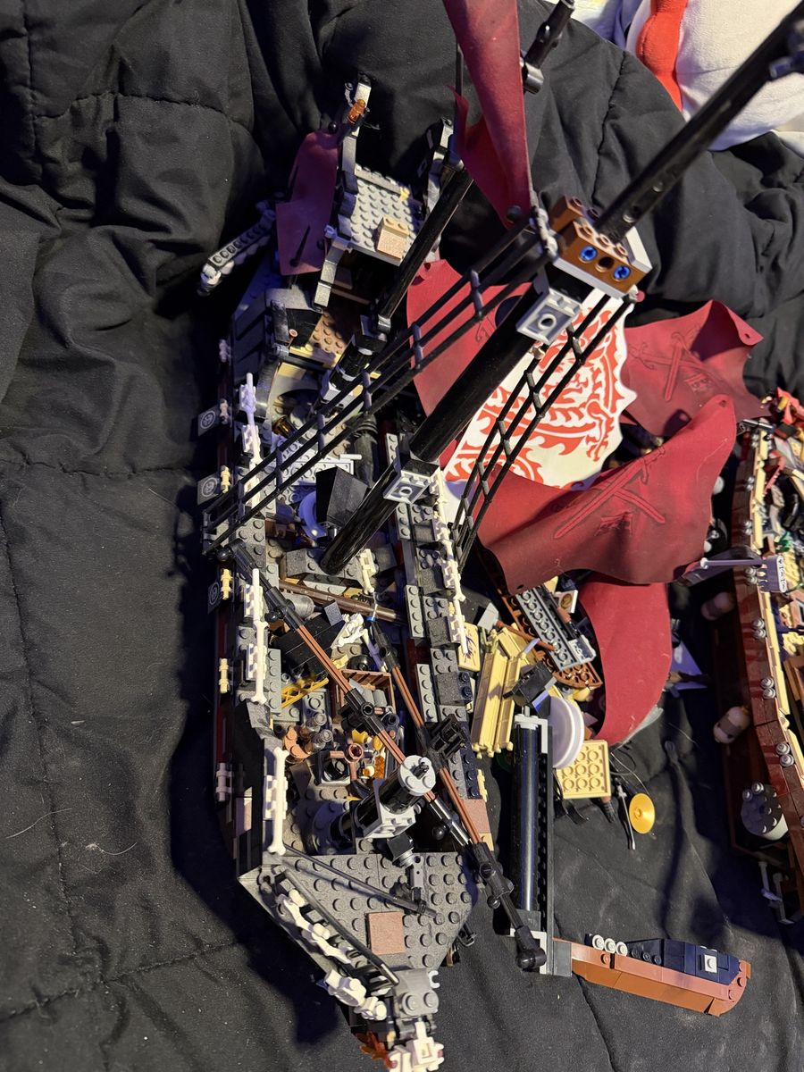 Main image 4