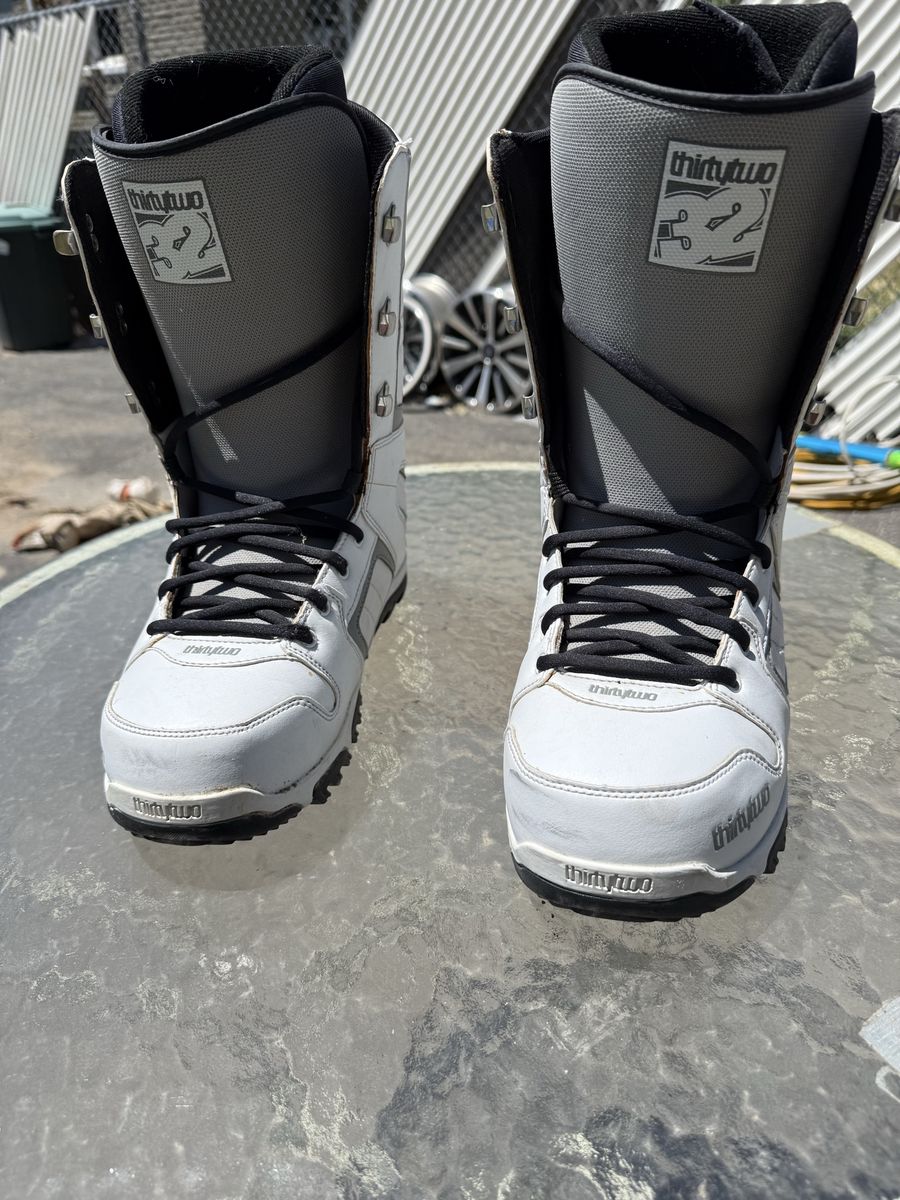 THIRTY TWO Snowboard Boots