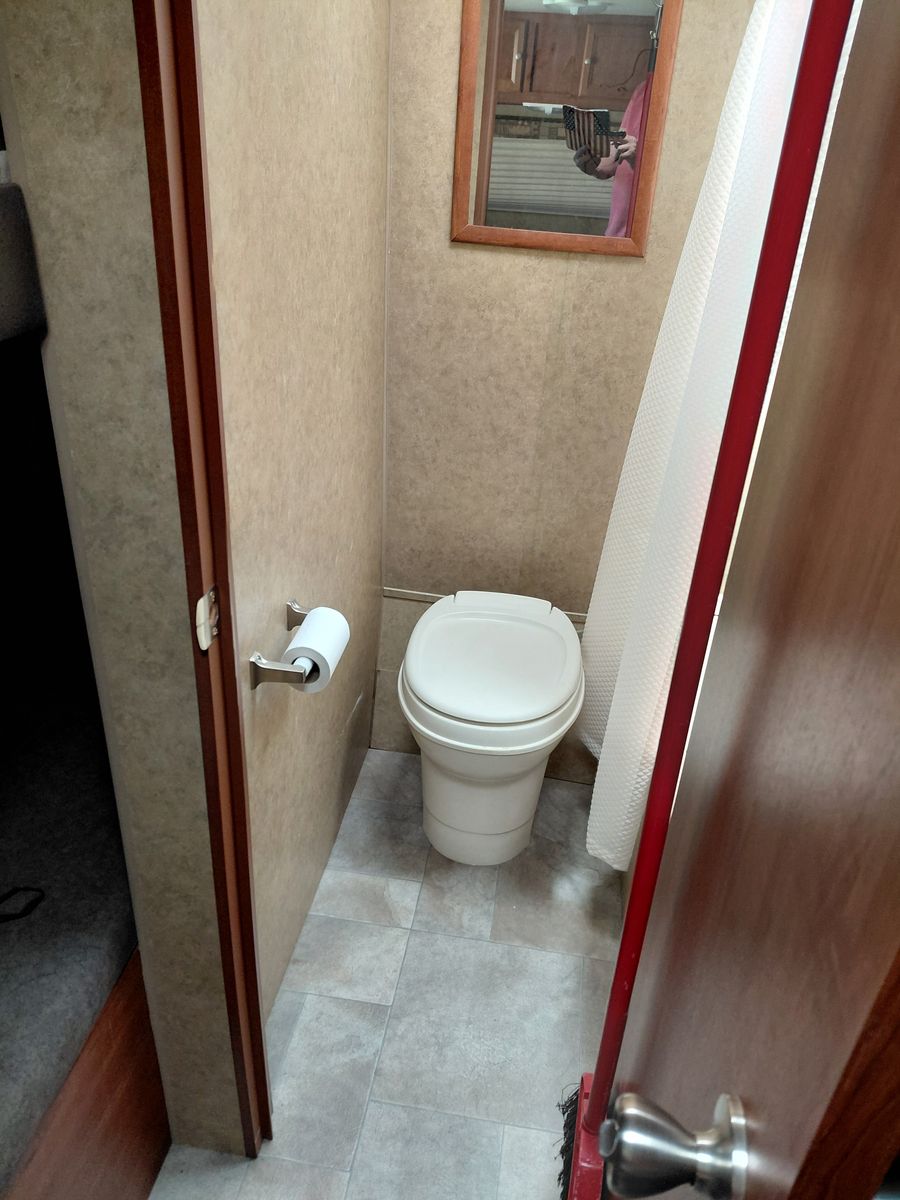 Main image 4