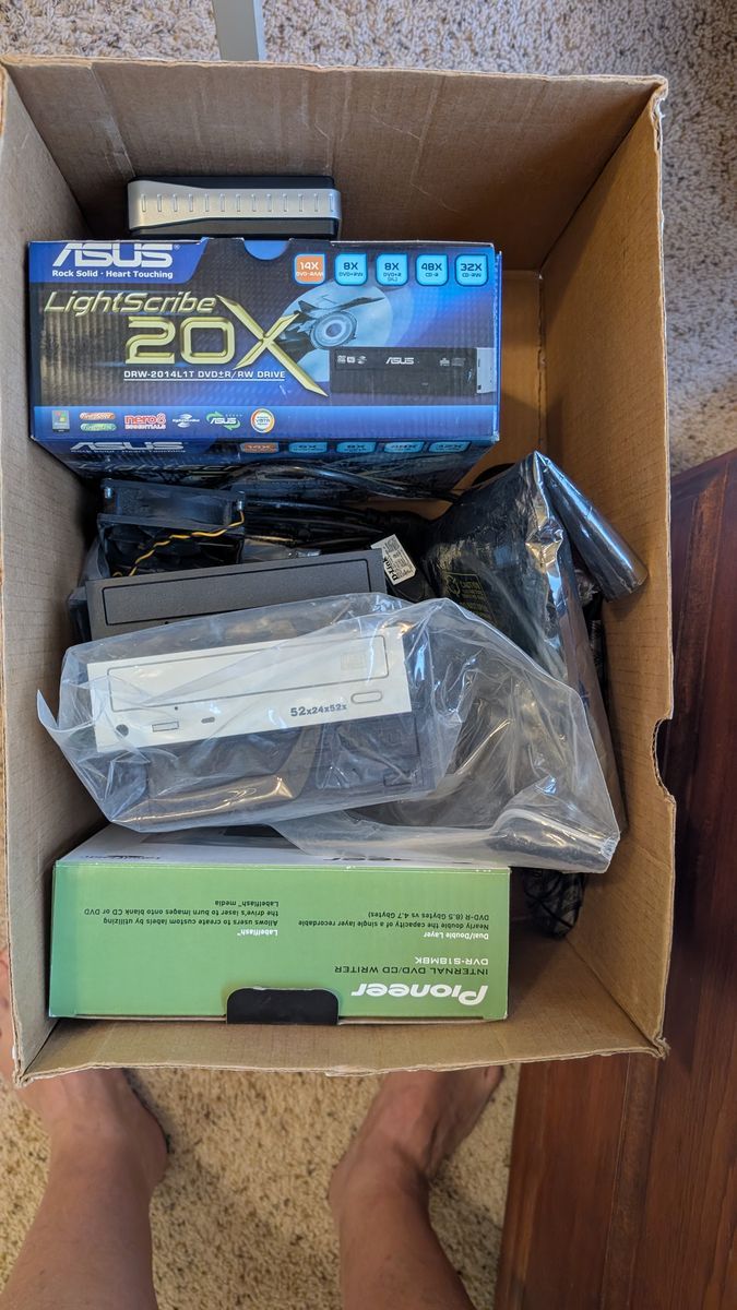 Free: Box of working DVD-Drives & CD Drive for Desktop Computers