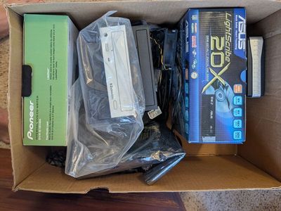 Free: Box of working DVD-Drives & CD Drive for Desktop Computers