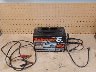 Battery charger 6 - 12 volt
