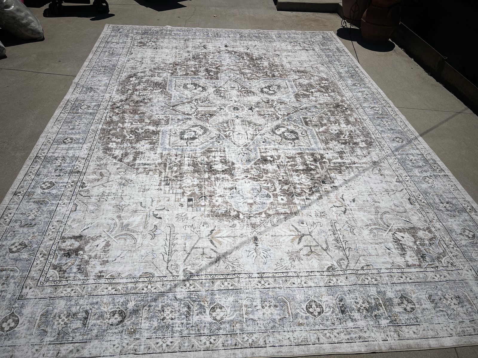 Main image 8