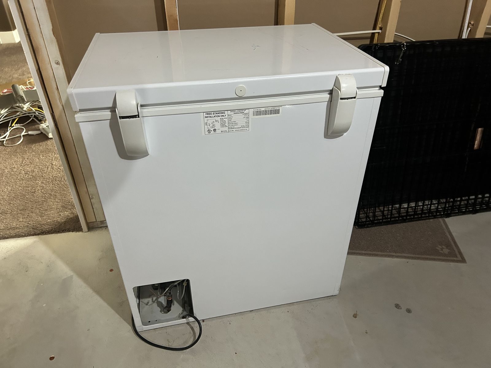 Holiday LCM050LC 5.0 Cu. Ft. White Chest Freezer
