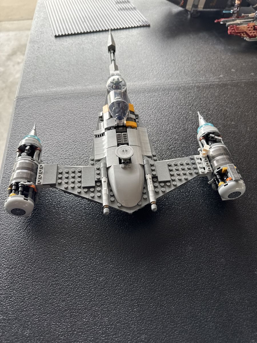 LEGO Star Wars The Mandalorian's N-1 Starfighter (75325)
