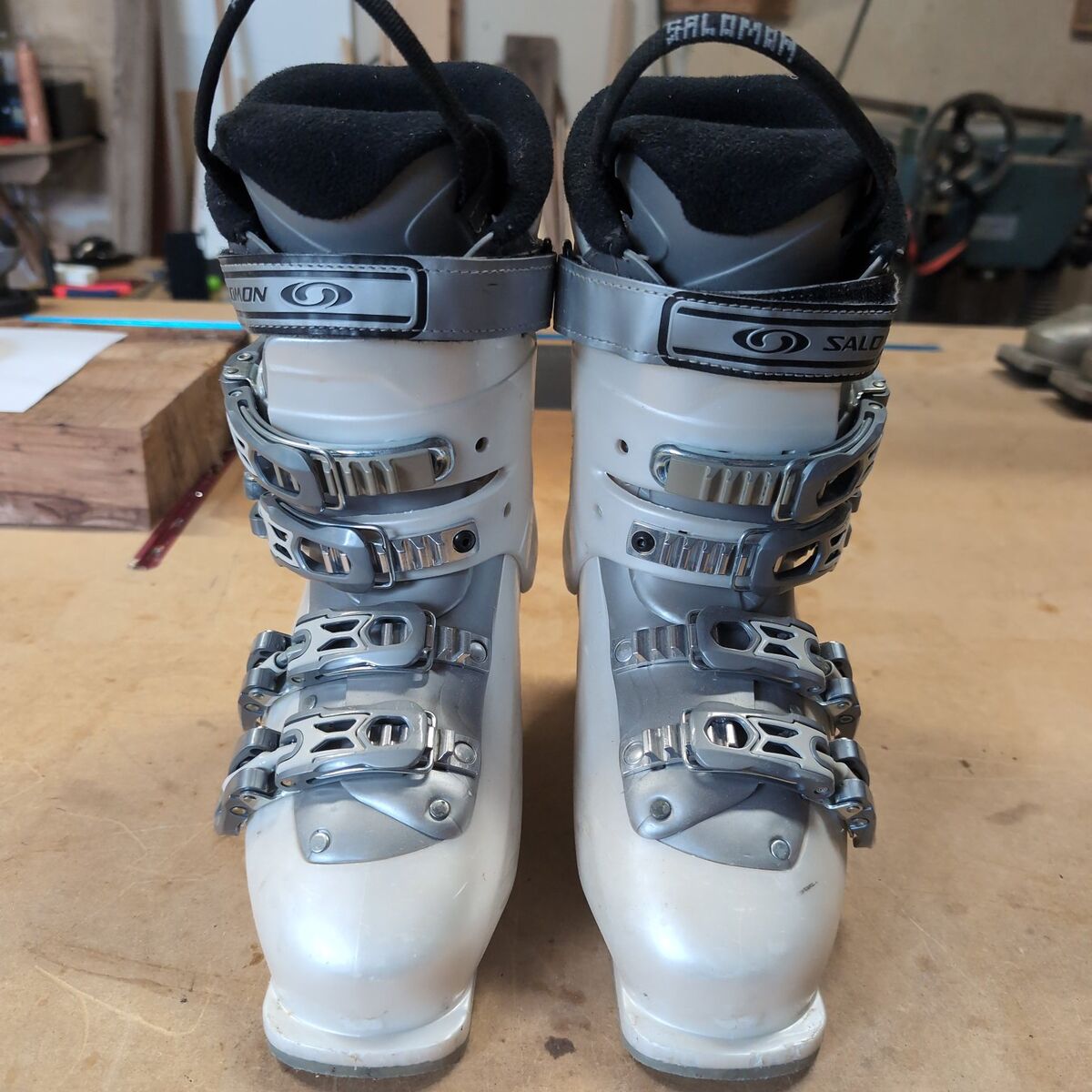 Salomon Breeze Irony women's boot