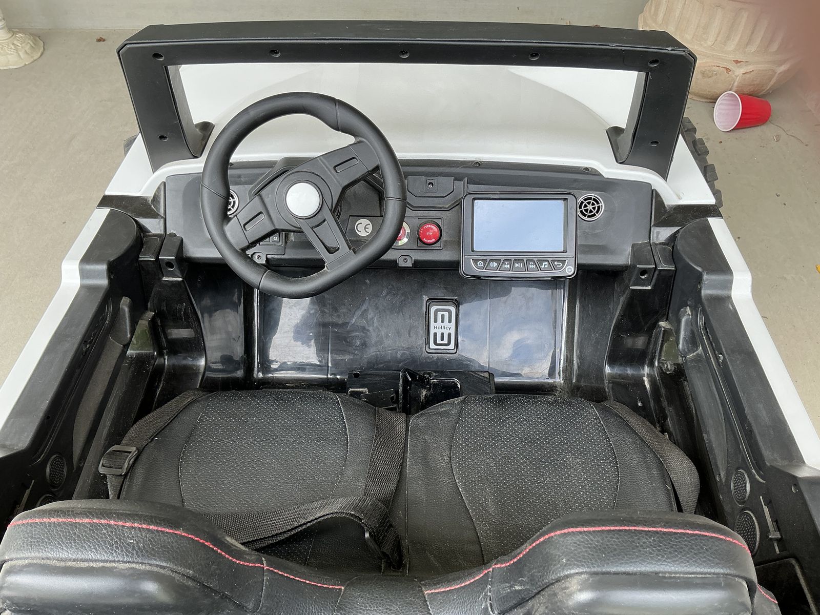 Main image 6