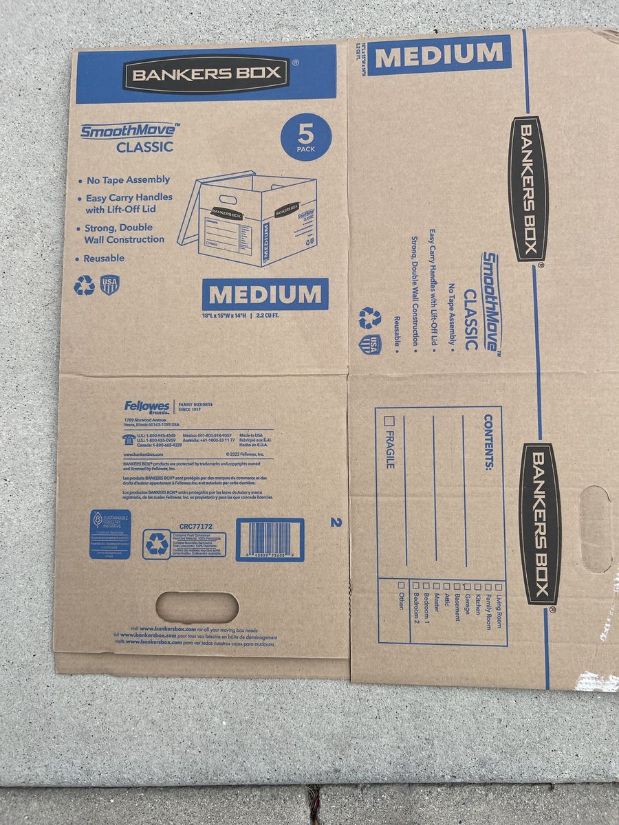 Moving boxes, Bankers Boxes - Small to extra large boxes including wardrobe boxes.