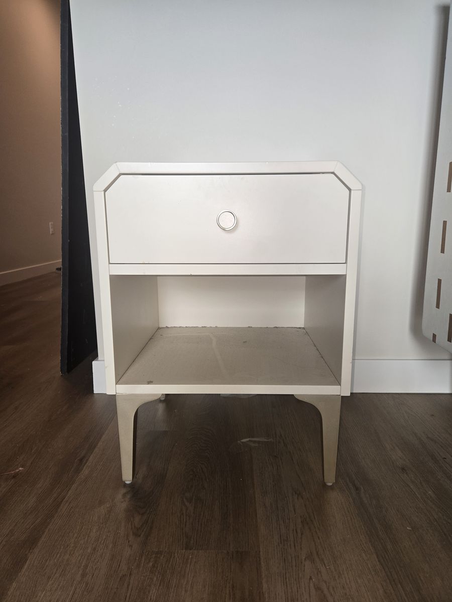 End table