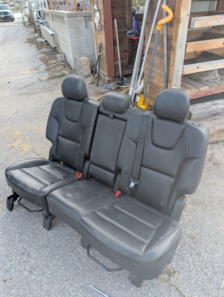 Kia telluride 2nd row bench seats
