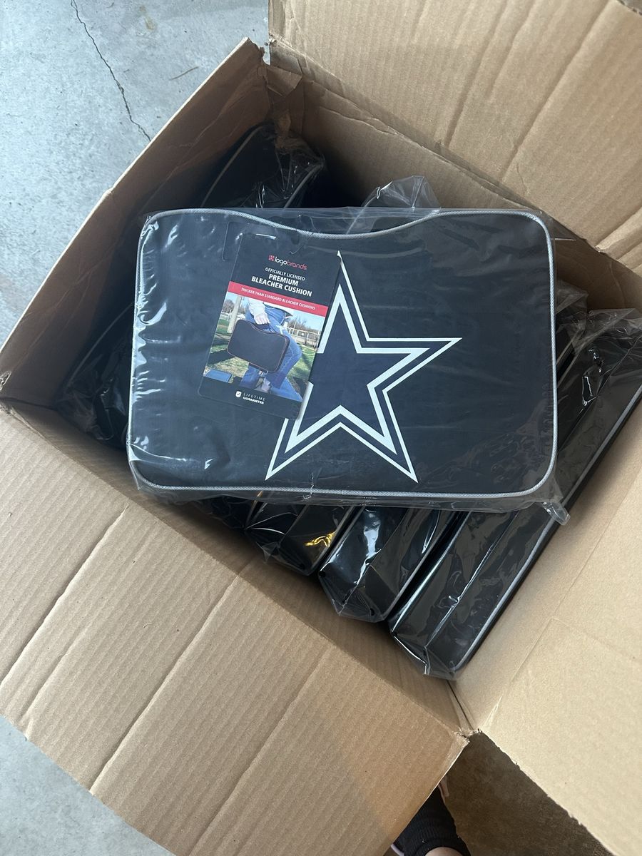 6 Cowboys bleacher cushions. Pick up in Provo. All for $40