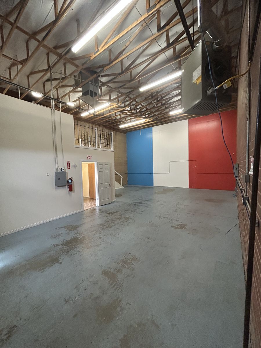 Main image 8