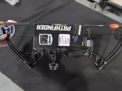 Pathfinder Bear Compound Bow