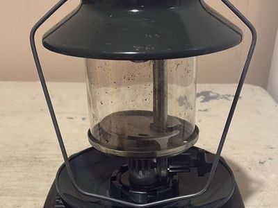 Classic Coleman C-97 2 Mantle Propane Camping Lantern with Case