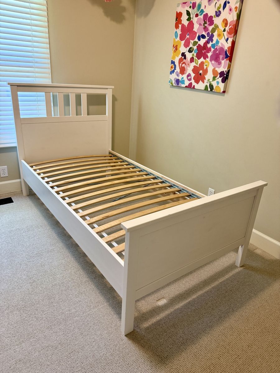 IKEA Hemnes twin bed