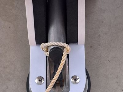 Wake surf boat suction cup gate