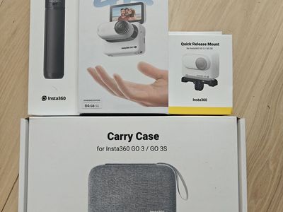 Insta360 Go 3S (64GB) Bundle