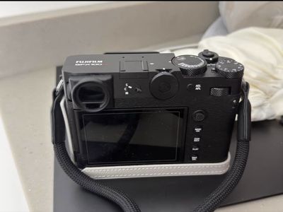 Fuji GFX100RF