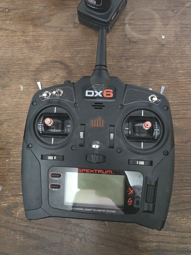 dx6 spectrum transmitter 