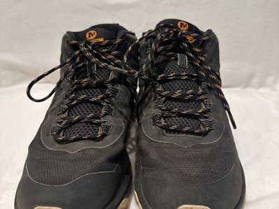 Merrell men’s size 8.5 or EU 42 black Moab speed Gore-Tex hiking boots