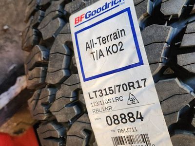 315/70r17 bfgoodrich all terrain Ko2 ta