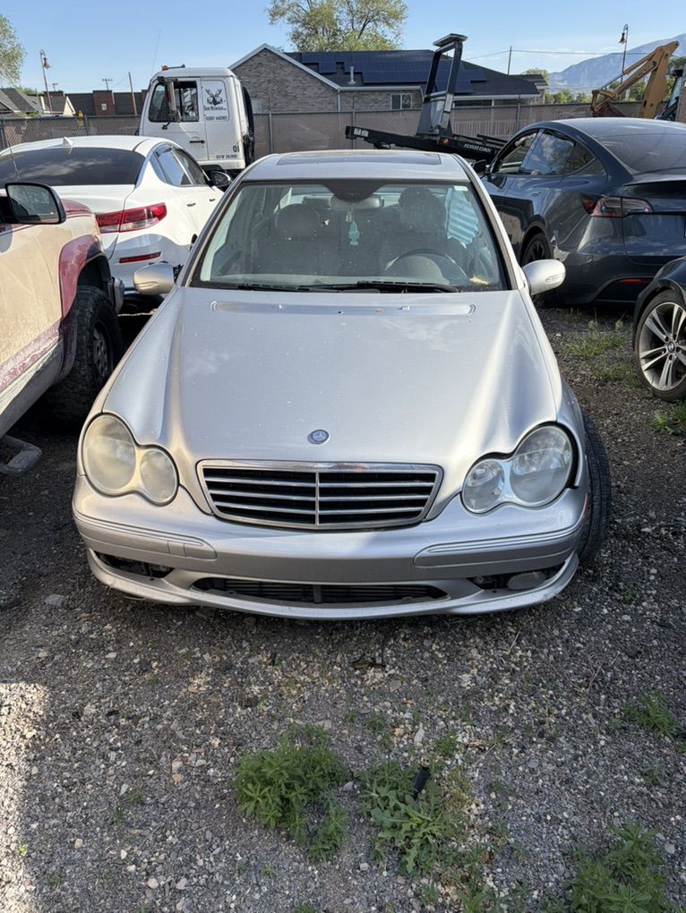 Parting Out 2005 Mercedes C230