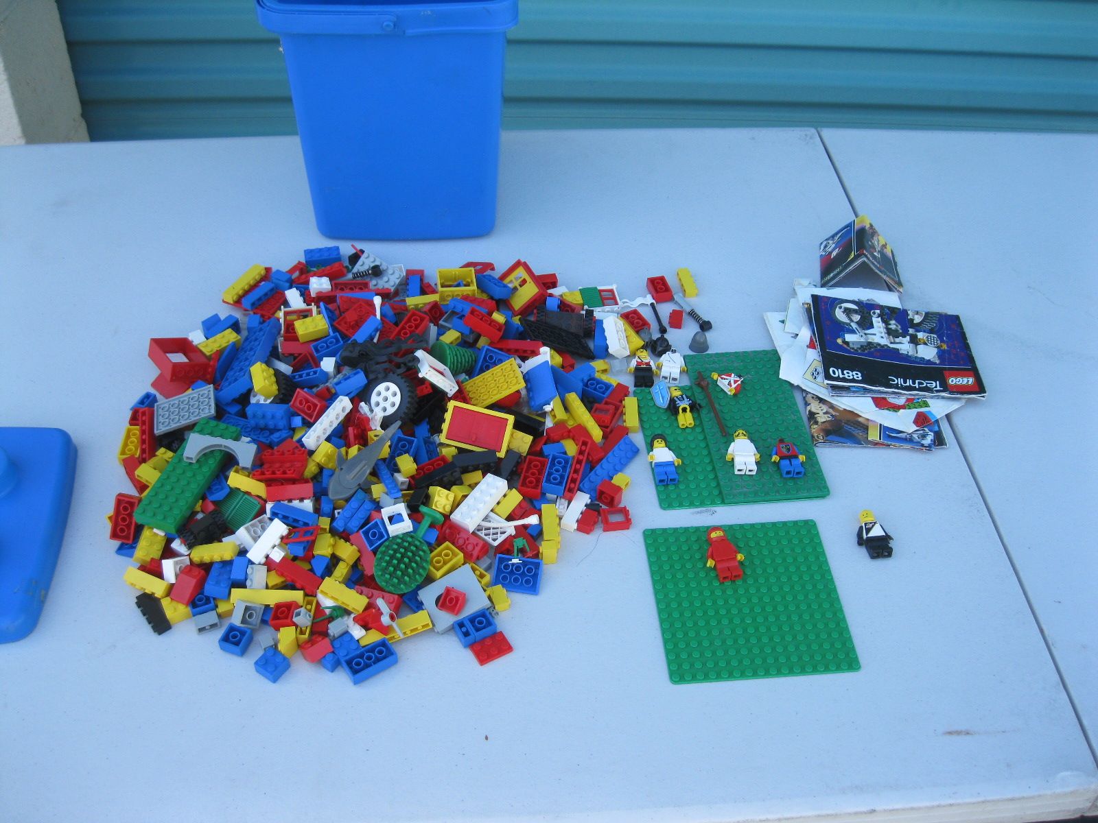 Bucket Full Of Legos, Instructions and Figures