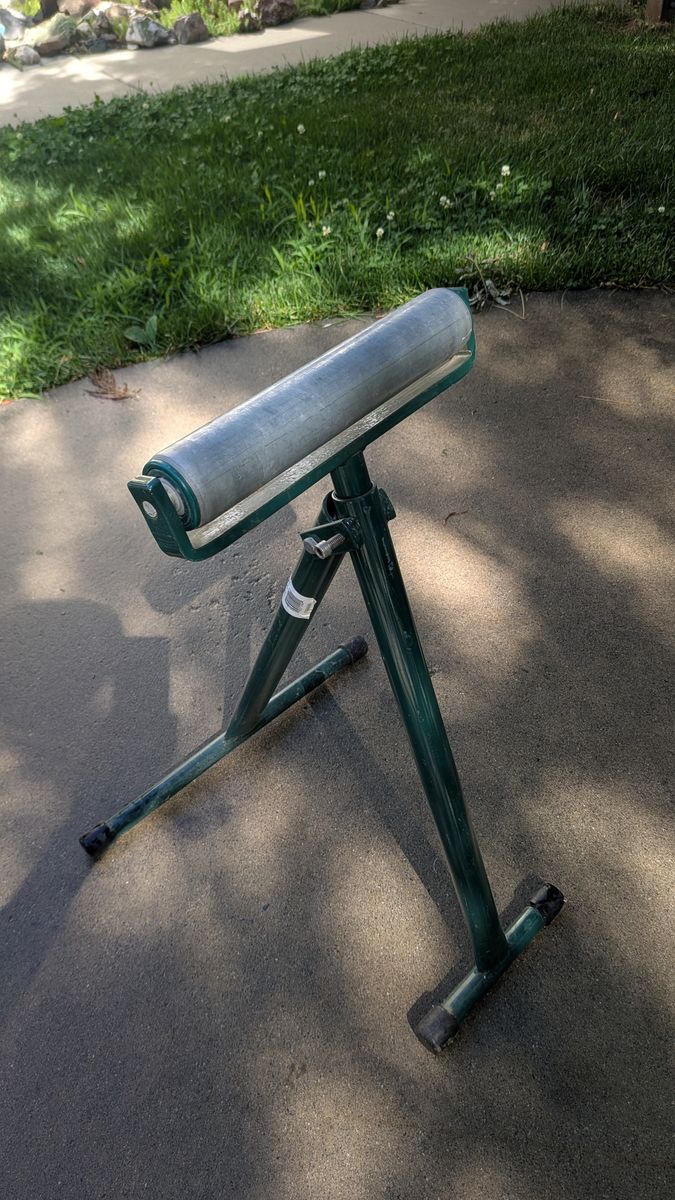 Heavy-Duty Adjustable Roller Stand Green Metal Support Saw Horse