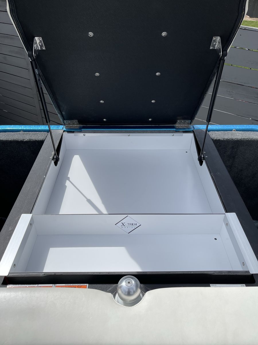 Main image 6