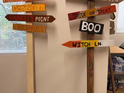 3 Handmade Seasonal Sign Posts
