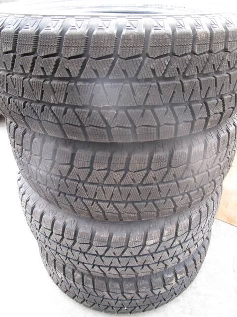For sale set of 4 Brigestone Blizzak WS80 225/60R16 Like new.