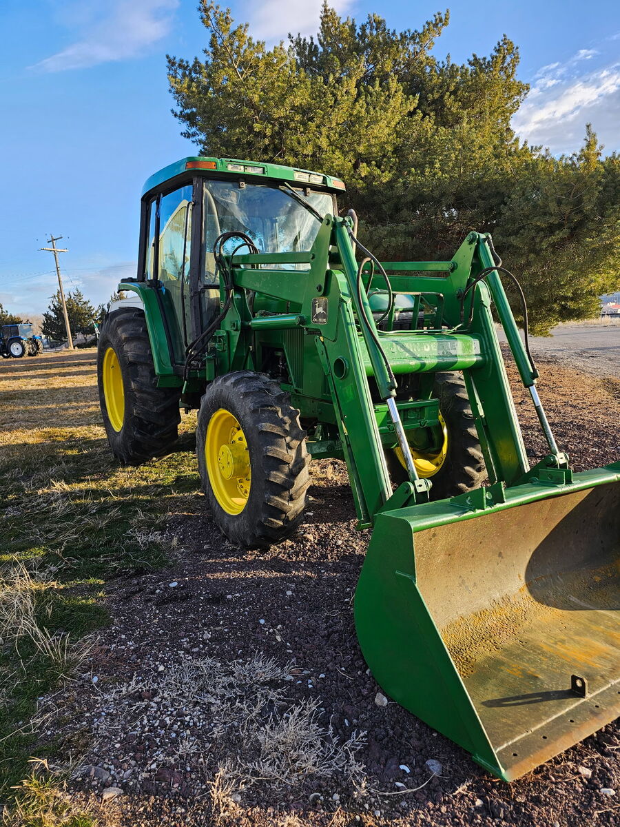John Deere 6400