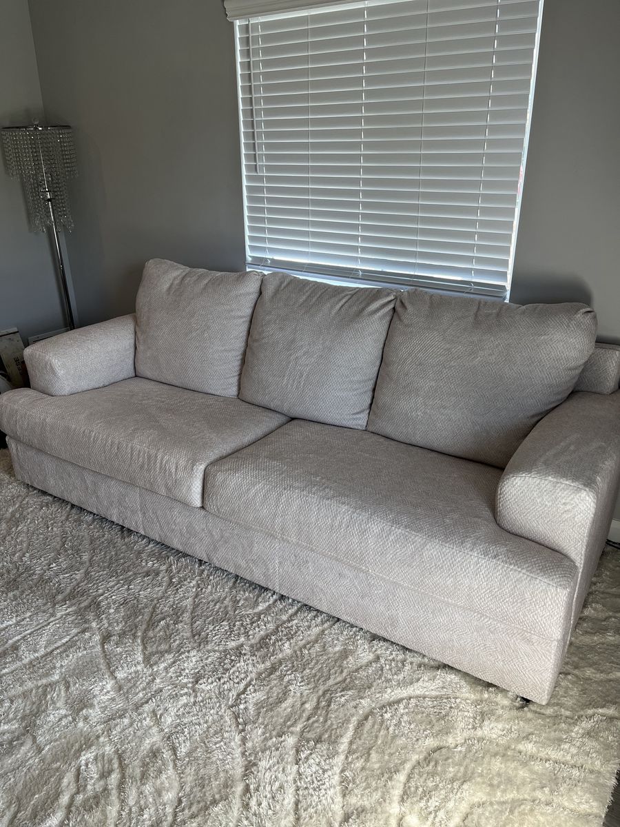 Spacious Light Cream Fabric Sofa Couch - Excellent Condition 3-Seater