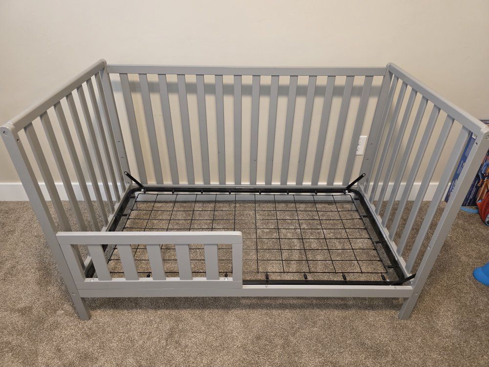 Delta 4 in 1 crib and full bed kit